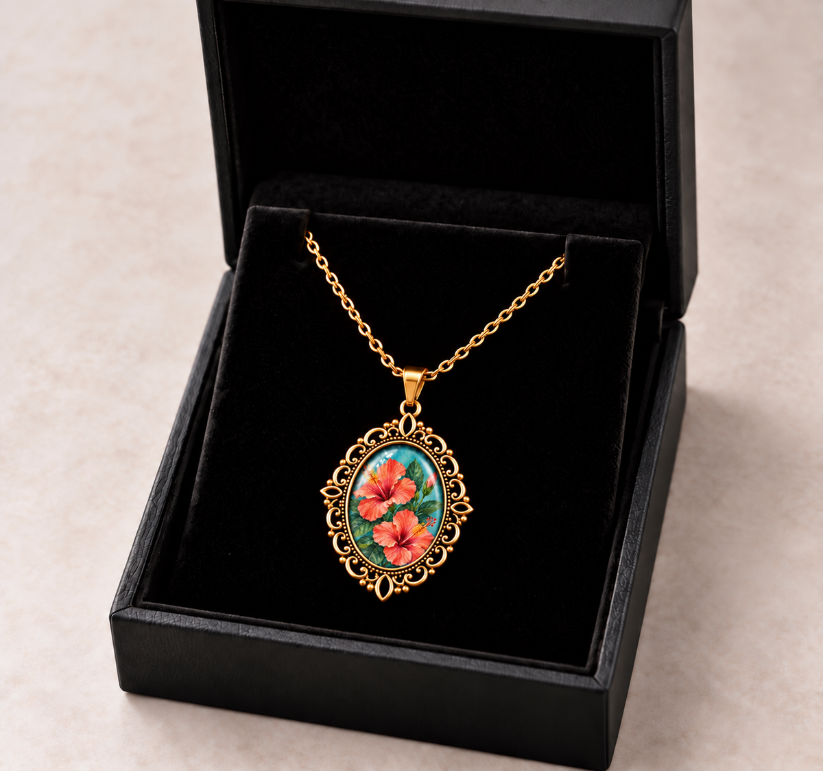 Collier Hibiscus Corail – Pendentif Floral Vintage