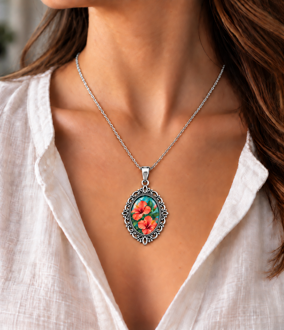 Collier Hibiscus Corail – Pendentif Floral Vintage